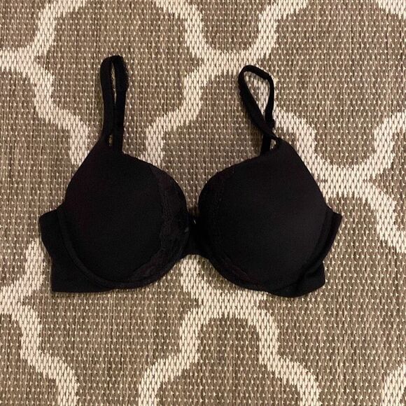 Victoria’s Secret body by Victoria padded perfect coverage bra size 34DD ￼ - Picture 1 of 7